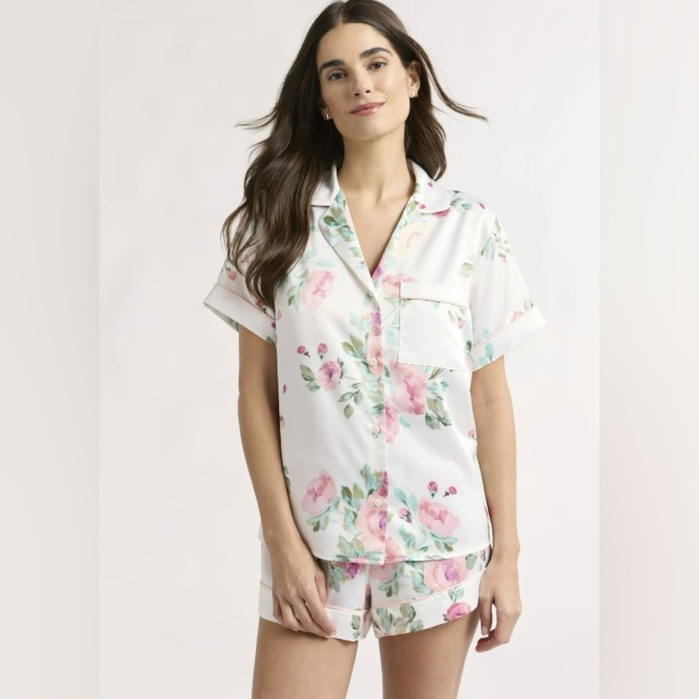 Women's White Floral Short-Sleeve Pajama Top and Shorts - Pink Floral